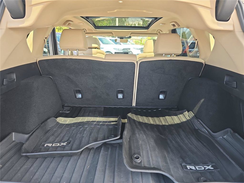 Used 2019 Acura RDX w/ Technology Package AWD/4WD image 28