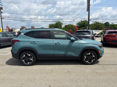 Certified 2024 Kia Seltos EX AWD/4WD image 8
