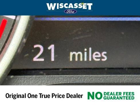 Used 2025 Nissan Sentra SV w/ Lighting Package image 16