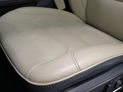 Used 2019 RAM 1500 Limited w/ Advanced Safety Group AWD/4WD image 40