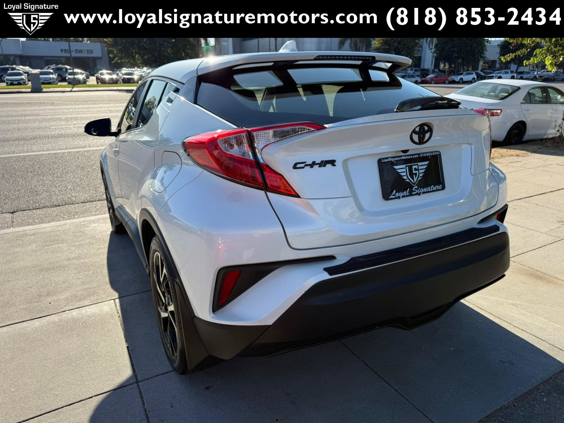 Used 2020 Toyota C-HR XLE FWD image 5
