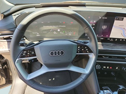 Used 2025 Audi Q5 Premium w/ Convenience Package AWD/4WD image 23