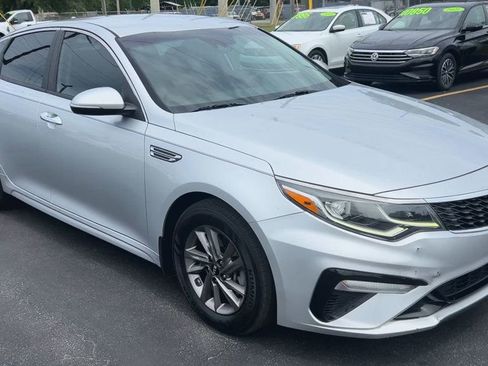 Used 2020 Kia Optima LX FWD image 2