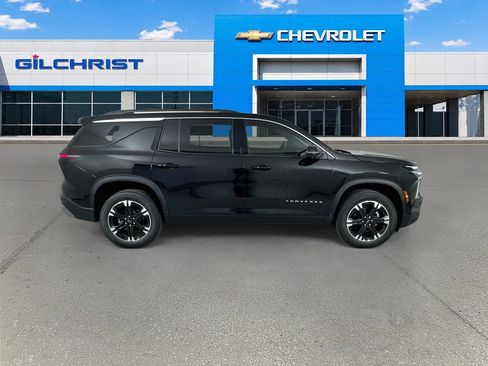New 2027 Chevrolet Traverse LT w/ Sun and Wheel Package FWD image 8