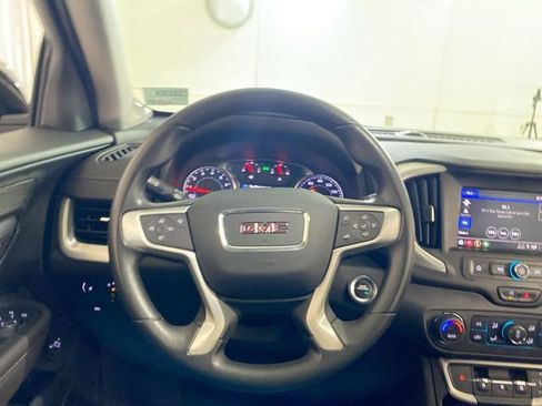 Used 2023 GMC Terrain SLE w/ Driver Convenience Package image 28