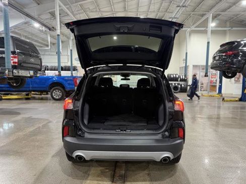 Used 2022 Ford Escape SE w/ Convenience Package AWD/4WD image 5