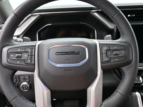 Used 2024 GMC Sierra 1500 Denali w/ Technology Package AWD/4WD image 18