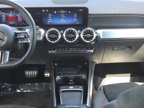 Certified 2025 Mercedes-Benz GLB 250 image 12