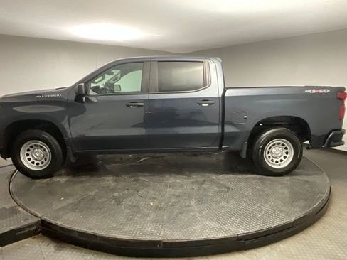 Used 2022 Chevrolet Silverado 1500 W/T w/ WT Value Package image 4