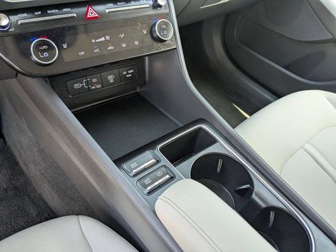 Used 2025 Hyundai Sonata SEL FWD image 21