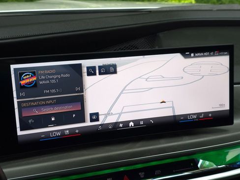 Used 2023 BMW 740i image 37