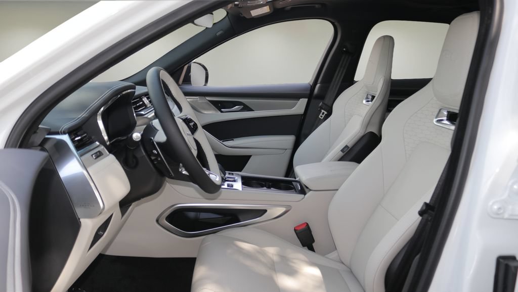 New 2026 Jaguar F-PACE R-Dynamic S AWD/4WD image 12
