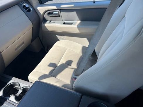 Used 2014 Ford Expedition XLT AWD/4WD image 11