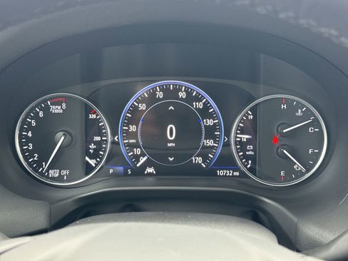 Used 2024 Buick Enclave Avenir w/ Avenir Technology Package image 21