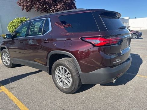 Used 2023 Chevrolet Traverse LT FWD image 5