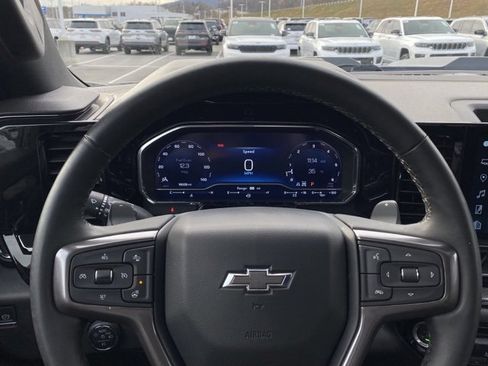 Used 2023 Chevrolet Silverado 1500 ZR2 w/ Technology Package image 15