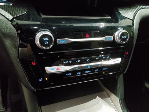 Used 2022 Ford Explorer ST image 22