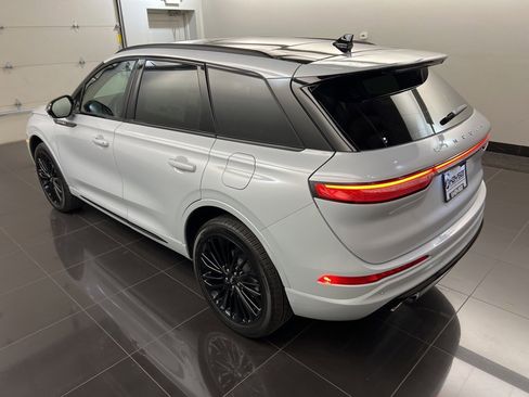 New 2026 Lincoln Corsair Reserve image 4