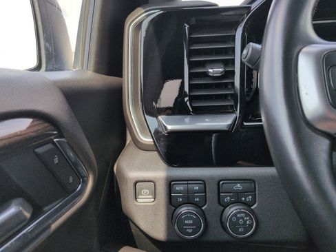 Certified 2022 Chevrolet Silverado 1500 RST image 18