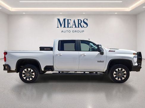 Used 2024 Chevrolet Silverado 2500 LT w/ Texas Edition AWD/4WD image 6