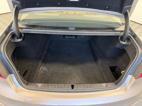 Used 2018 BMW 750i image 31