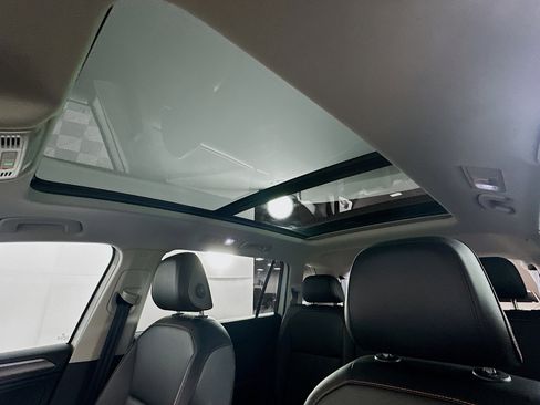 Used 2024 Volkswagen Tiguan Wolfsburg Edition image 24