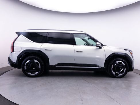 Certified 2024 Kia EV9 Land AWD/4WD image 48