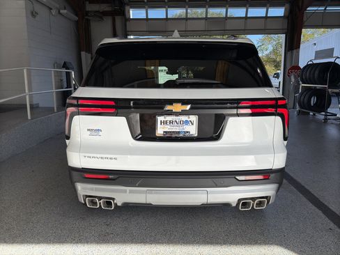 New 2026 Chevrolet Traverse LT image 5