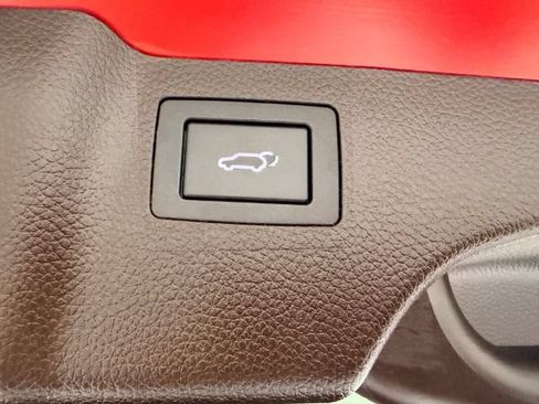 Used 2017 Hyundai Santa Fe Sport FWD image 39