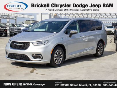 Used 2023 Chrysler Pacifica Limited