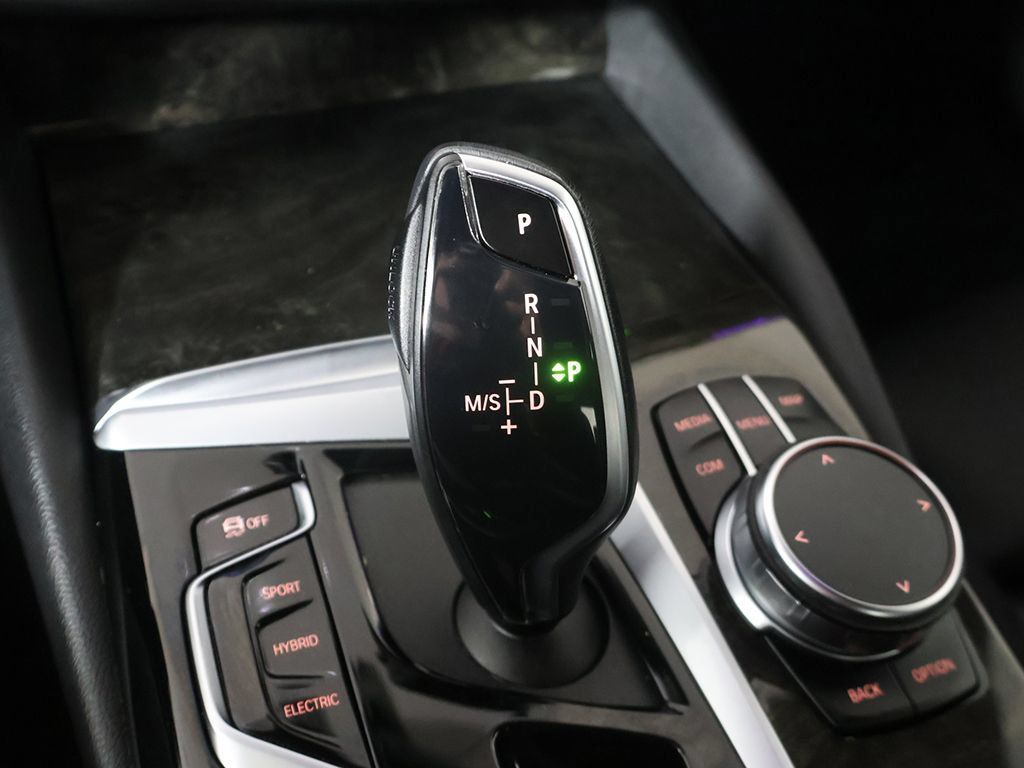 Used 2023 BMW 530e xDrive w/ Convenience Package AWD/4WD image 50