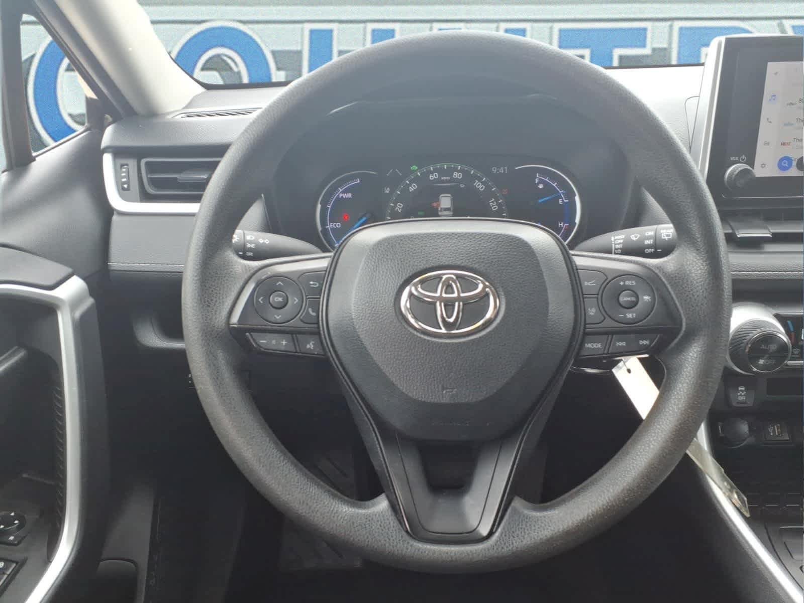 Used 2023 Toyota RAV4 LE AWD/4WD image 15