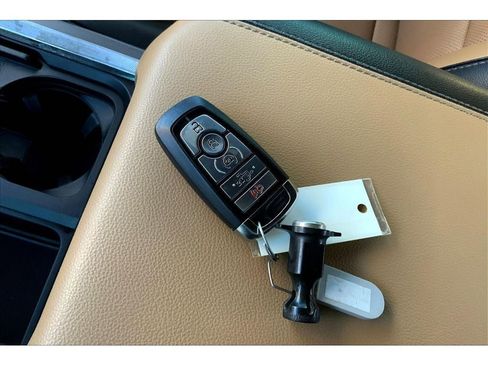 Used 2024 Ford F350 Lariat w/ Lariat Ultimate Package image 14