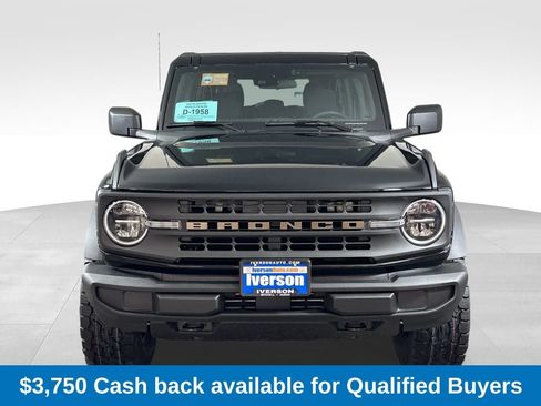 New 2025 Ford Bronco 4-Door image 3