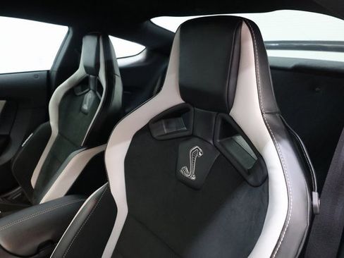 Used 2022 Ford Mustang Shelby GT500 w/ Carbon Fiber Track Pack image 77