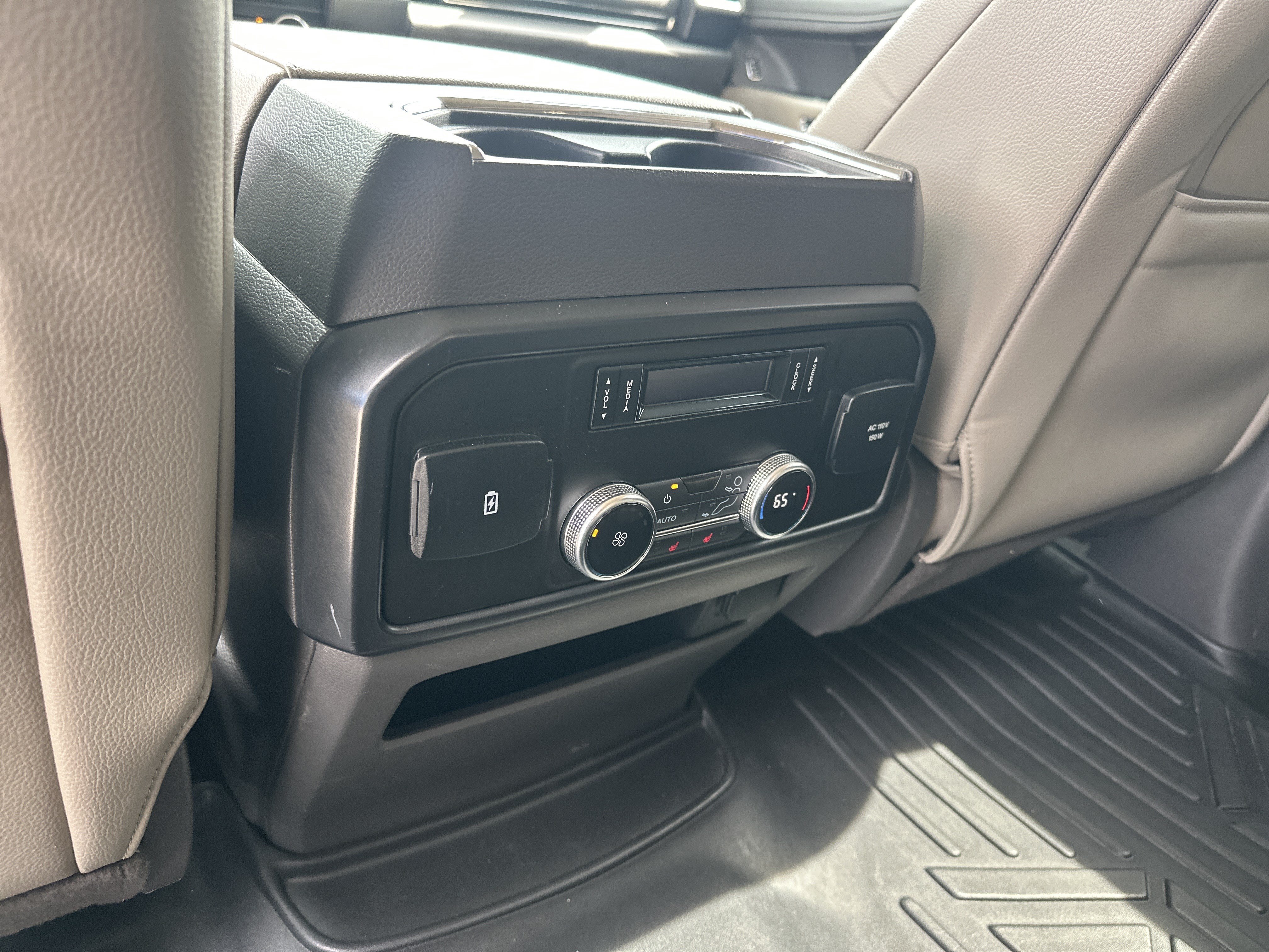 Used 2021 Ford Expedition Limited AWD/4WD image 27