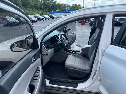 Used 2017 Hyundai Tucson SE image 9