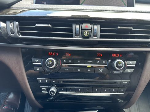 Used 2018 BMW X5 xDrive50i AWD/4WD image 65