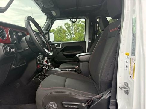 Used 2018 Jeep Wrangler Unlimited Rubicon AWD/4WD image 11