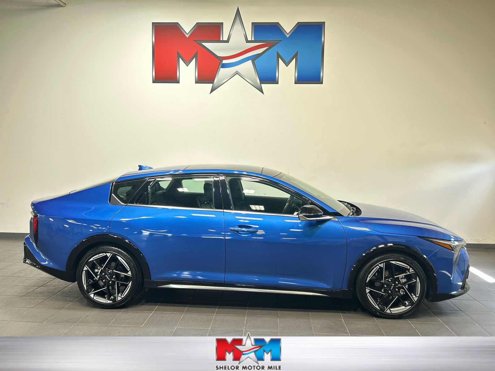 Used 2025 Kia K4 GT-Line w/ GT-Line Sunroof Package FWD image 1