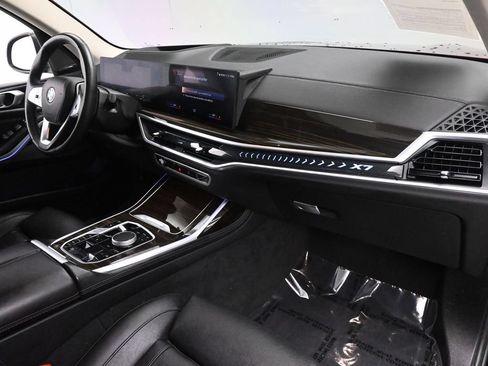 Used 2023 BMW X7 xDrive40i w/ Premium Package AWD/4WD image 22