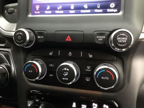 Used 2020 RAM 1500 Big Horn AWD/4WD image 32