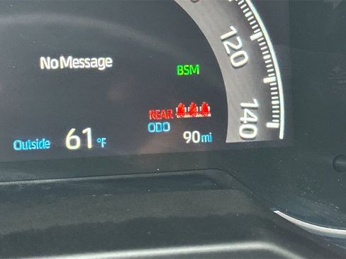 Used 2025 Toyota RAV4 XLE image 30