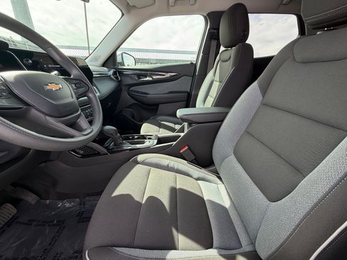 Used 2025 Chevrolet TrailBlazer LT image 25