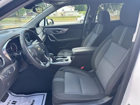 Used 2025 Chevrolet Blazer LT image 16