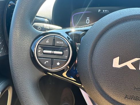 Certified 2025 Kia Soul S FWD image 19
