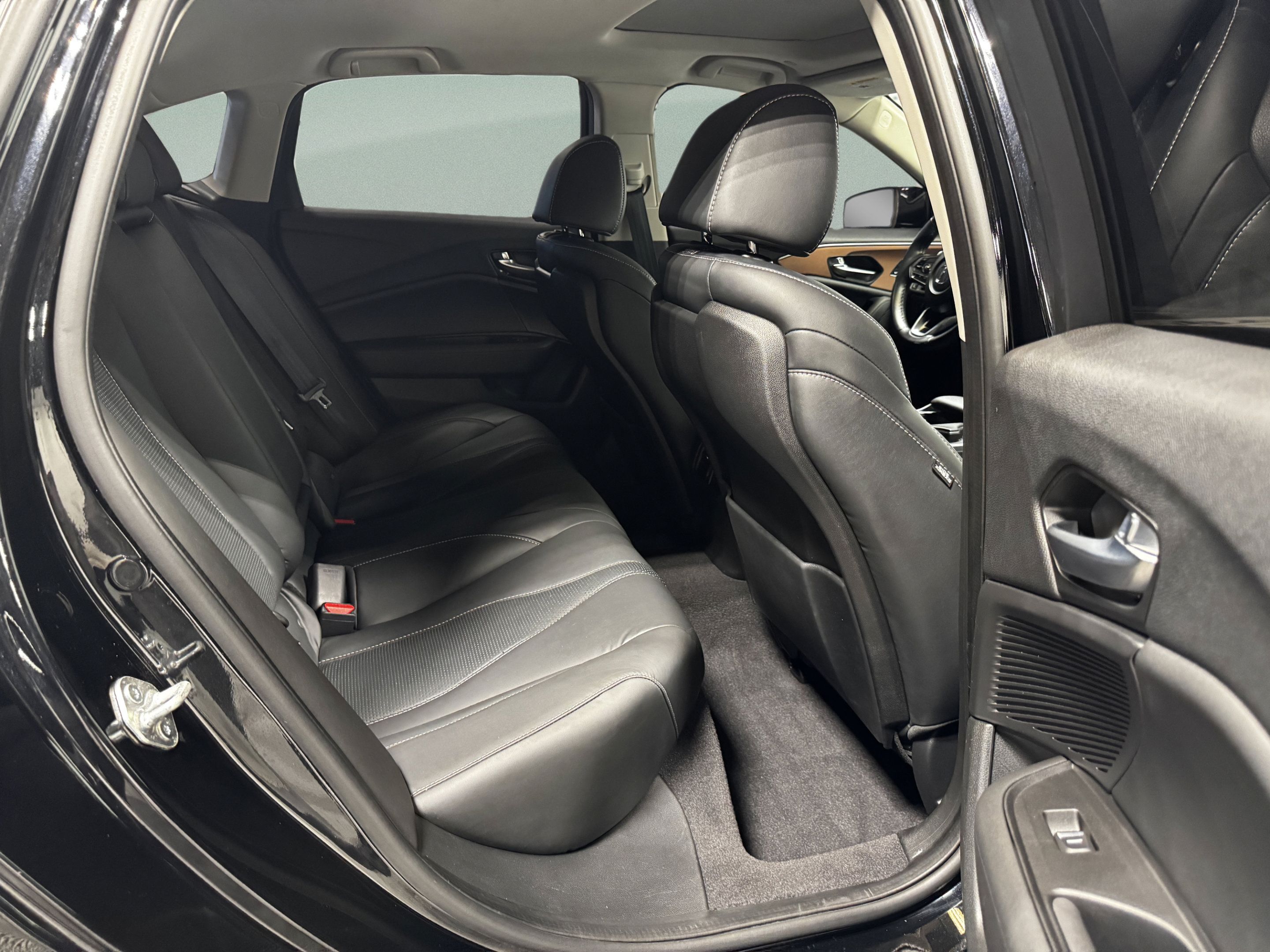 Used 2021 Acura TLX w/ Technology Package AWD/4WD image 32