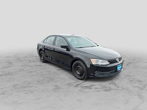 Used 2014 Volkswagen Jetta S image 2