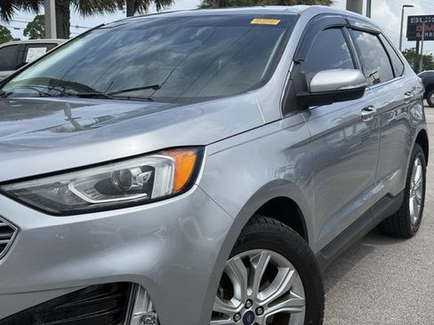 Used 2021 Ford Edge Titanium FWD image 5