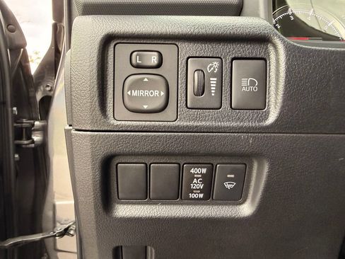Used 2022 Toyota 4Runner TRD Off-Road Premium w/ Moonroof Package AWD/4WD image 22